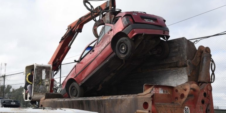 Los vehículos del corralón municipal se convertirán en chatarra