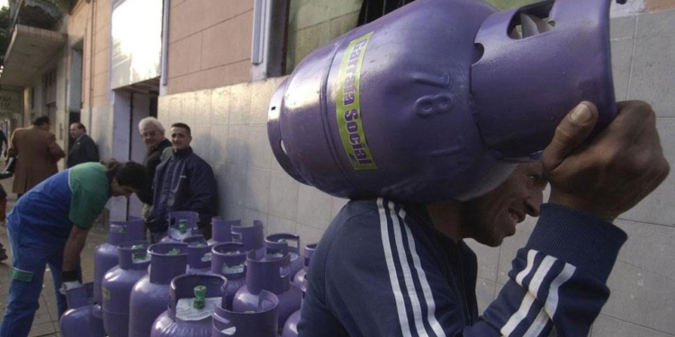 Gaboto anunció la vuelta del camión de la garrafa social