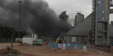Incendio de magnitud en la empresa Molinos, en San Lorenzo