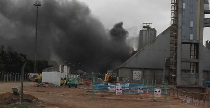 Incendio de magnitud en la empresa Molinos, en San Lorenzo