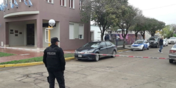 Detuvieron a un presidente de la región luego de allanar la comuna y su domicilio