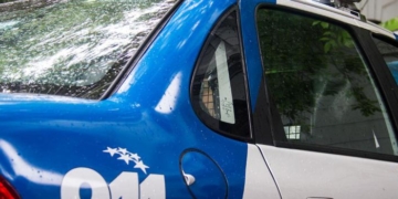 La policía persiguió y detuvo a dos hombres en pleno centro de San Lorenzo