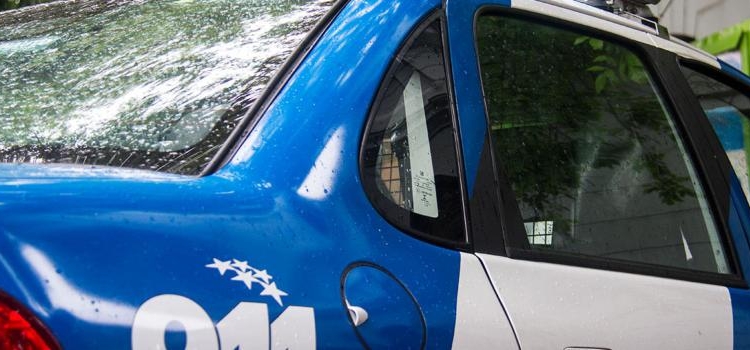 La policía persiguió y detuvo a dos hombres en pleno centro de San Lorenzo