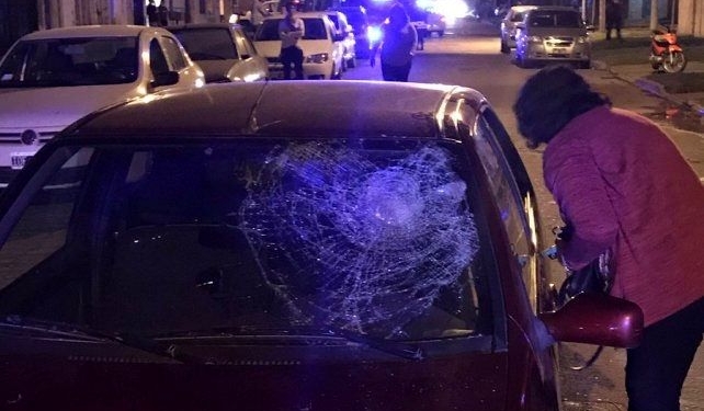 Conmoción en San Lorenzo: atropelló a su ex y lo detuvieron los vecinos