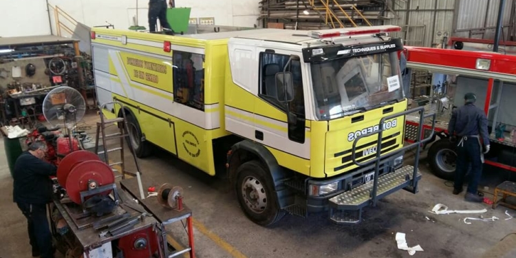 Bomberos Voluntarios de San Genaro recibieron una nueva unidad
