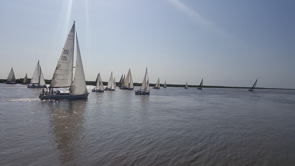 Monje disfrutó de un domingo diferente con la regata de velas