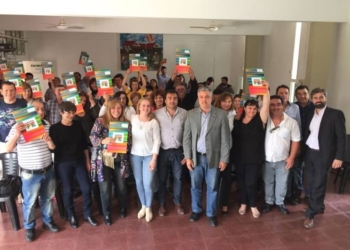 Entregaron escrituras a vecinos de Maciel, Barrancas y San Genaro