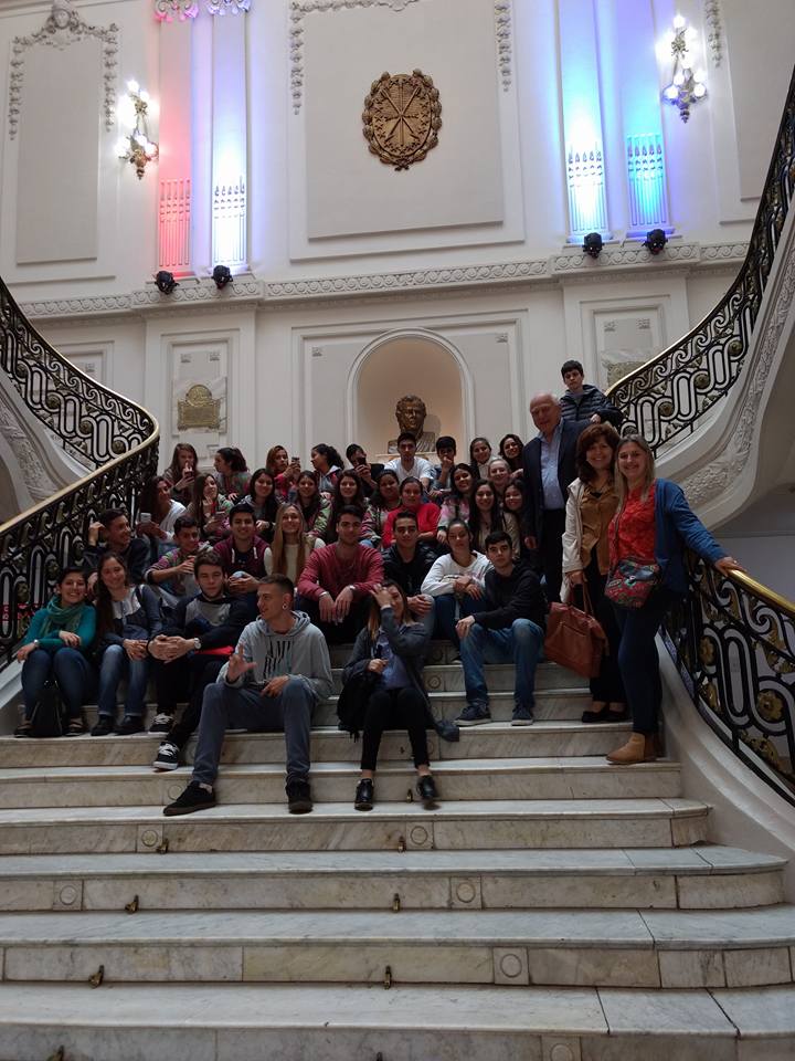 Alumnos de Díaz visitaron el Senado y dialogaron con Lifschitz