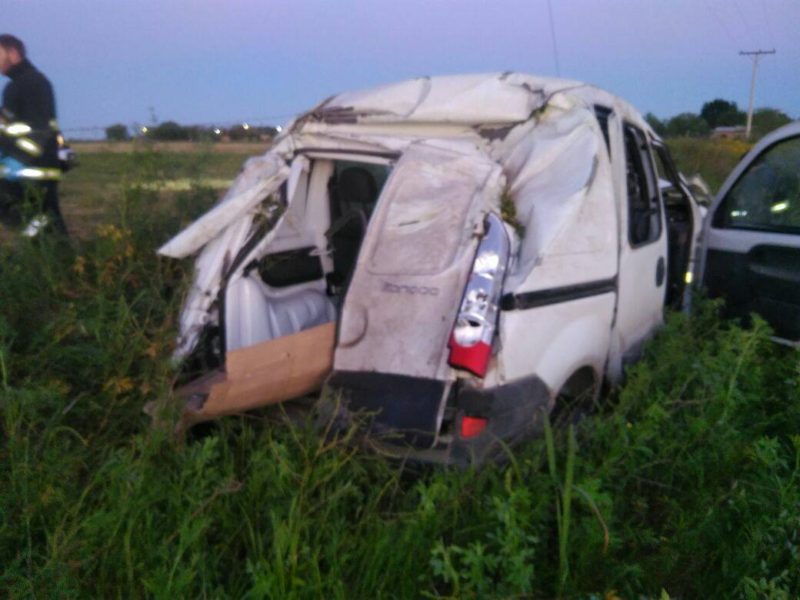 Serodino: un tremendo vuelco dejó dos heridos