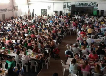 Timbúes: Fiorenza y un masivo festejo por el Día de la Madre