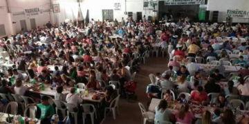 Timbúes: Fiorenza y un masivo festejo por el Día de la Madre