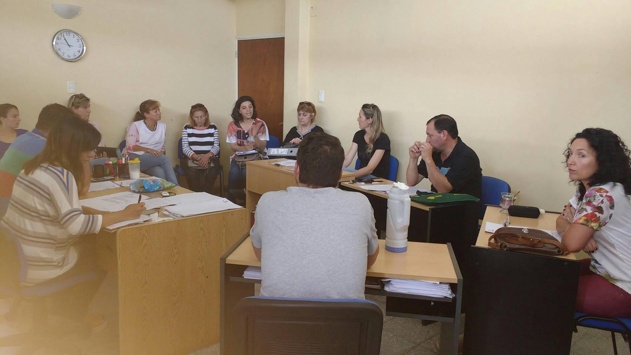 San Genaro: concejales recibieron a docentes y directivos del CER 490