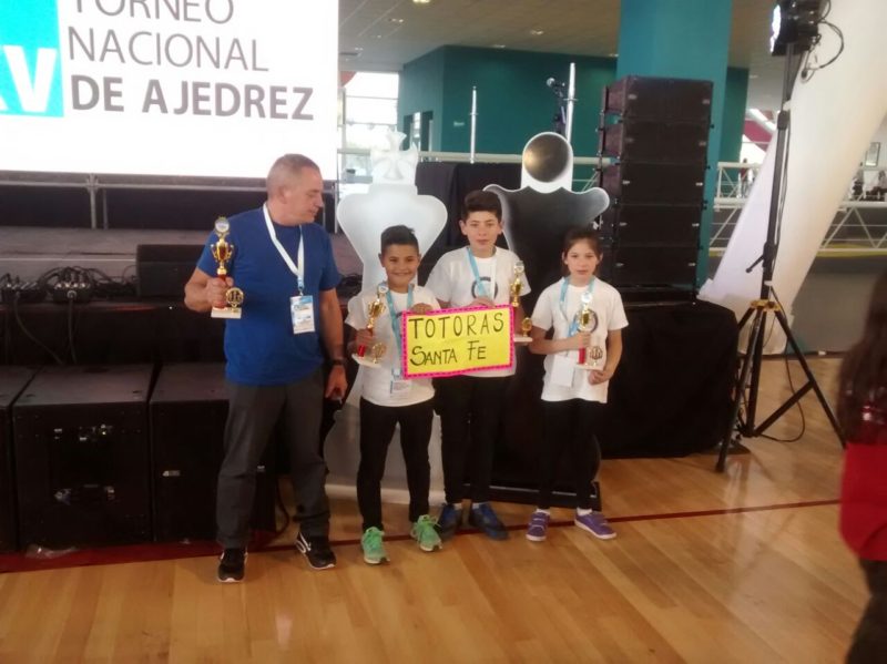 Totoras: la escuela 242 obtuvo el octavo puesto en el Torneo Nacional de Ajedrez
