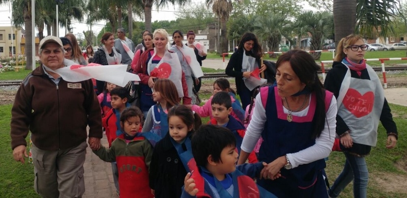 Oliveros: alumnos del jardín trabajan en seguridad vial y pintarán sendas peatonales