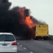 No quedó nada: un colectivo se incendió en plena autopista