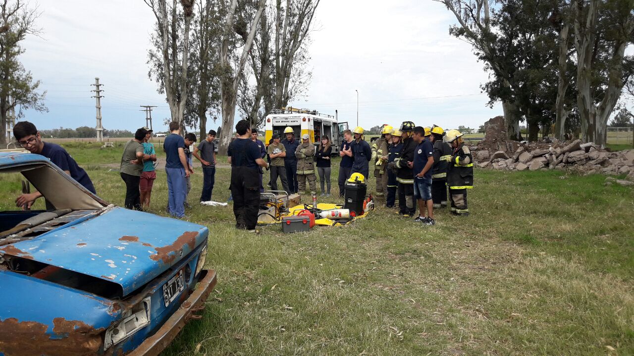 San Genaro fue sede del encuentro regional de cadetes de bomberos
