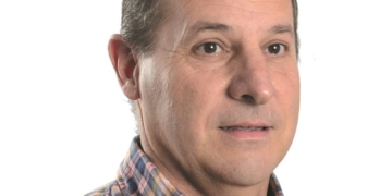 En Clarke, Rezzónico vuelve al poder por cinco votos