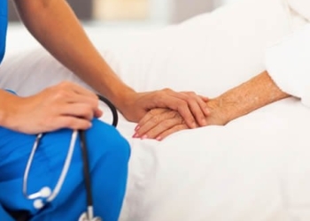 Lanzan un plan para promover la carrera de enfermería