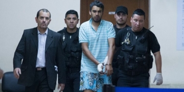 Trasladan a Oliveros al femicida que asesinó a su mujer e hija