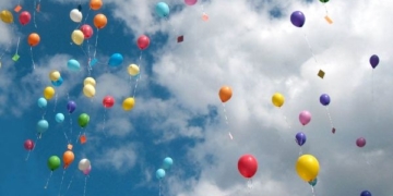 Niños del Jardín de Infantes de Serodino hicieron una suelta de globos y llegaron a Brasil
