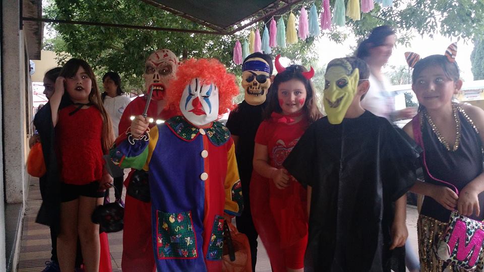 Entre santos y brujas: así se vivió Halloween en la región