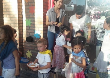 ¡Viva la Patria! Niños festejaron la Tradición al estilo Halloween