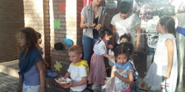 ¡Viva la Patria! Niños festejaron la Tradición al estilo Halloween