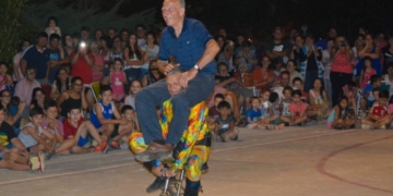 Un loco show sobre dos ruedas sorprendió a Monje