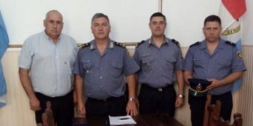 Reconocieron a dos policías que salvaron la vida de un joven