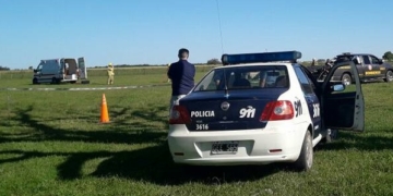 Una familia se accidentó en autopista al chocar contra un guarda rail
