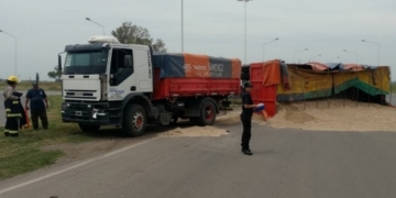 Choque entre camiones: un chofer herido y otro se dio a la fuga