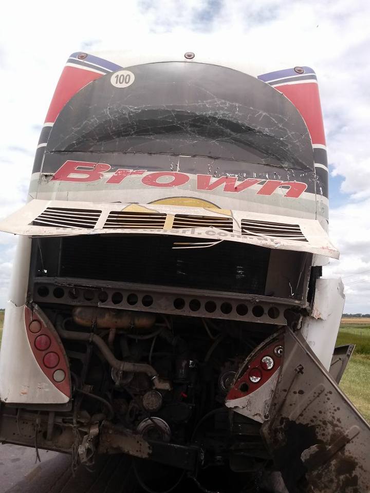 Accidente entre un colectivo y dos camiones en Ruta 34