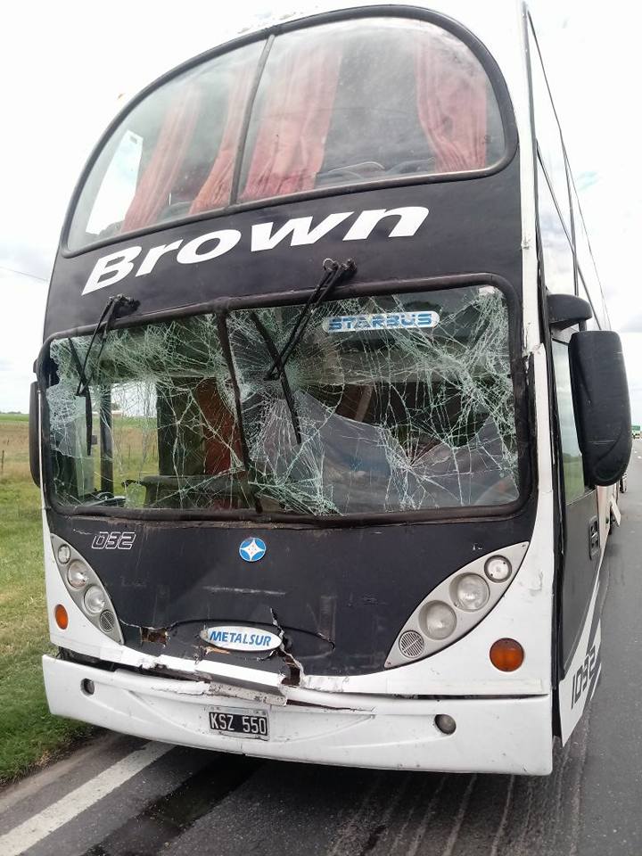 Accidente entre un colectivo y dos camiones en Ruta 34