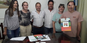 Barrancas: dos familias recibieron aportes para comenzar a construir su vivienda