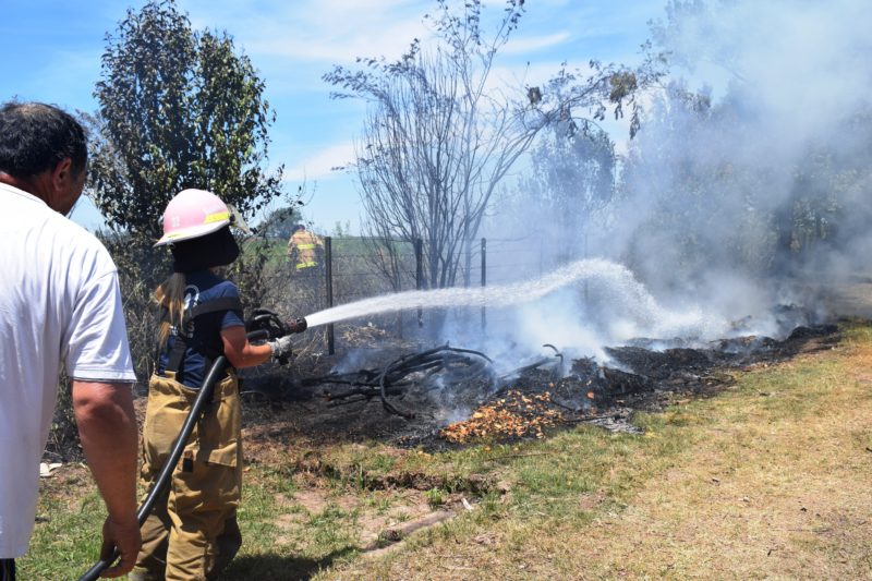 Oliveros: quisieron quemar basura y desataron un incendio