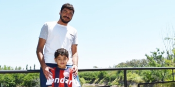 Partido solidario en La Ribera con estrellas del fútbol argentino