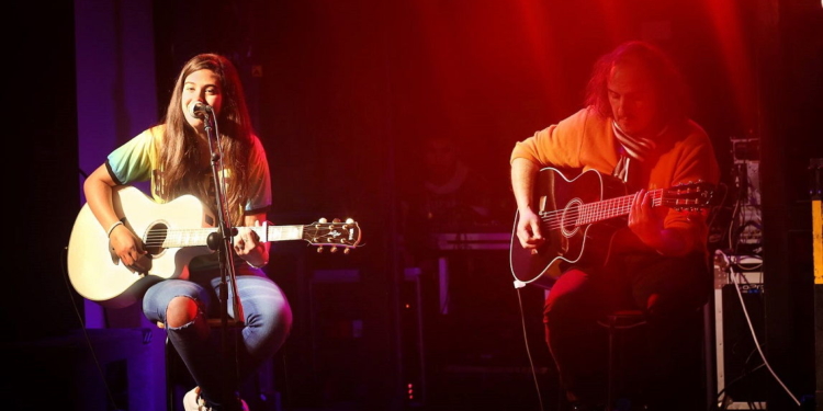 La cantante sangenarina Jose Pujol se presentará en Rosario