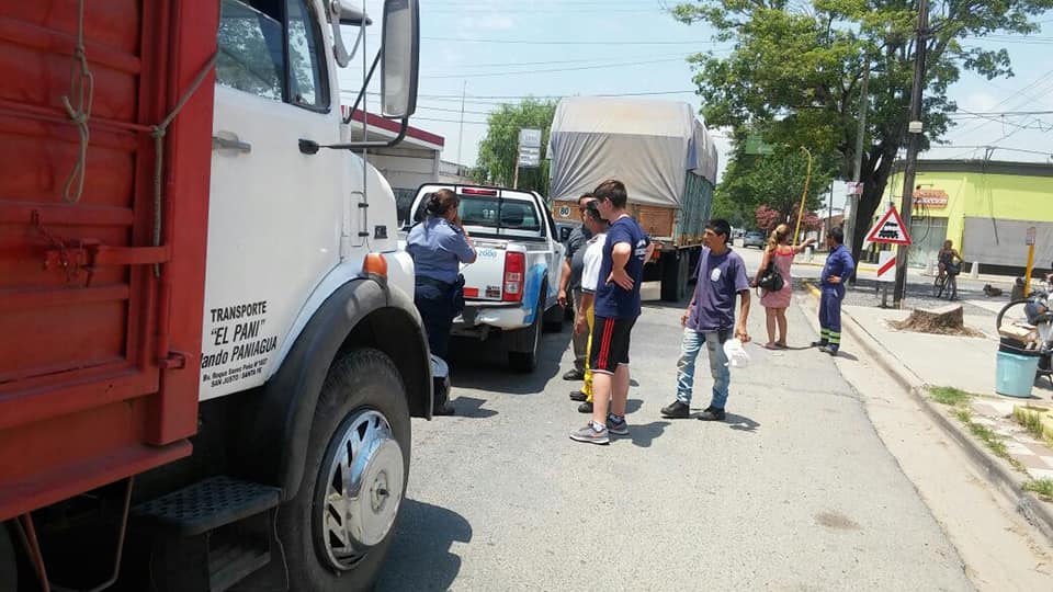 Cuatro vehículos chocaron en cadena en Barrancas