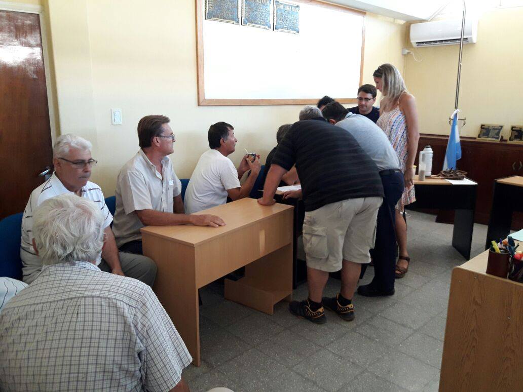 Concejales sangenarinos se reunieron con representantes del Centro de Camioneros