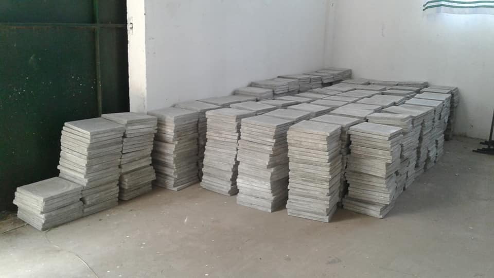 En crecimiento: el club de Villa La Ribera recibió el piso para su salón