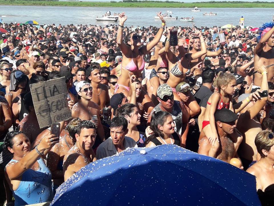 La Boca desbordó de gente en otra exitosa Fiesta Del Balneario