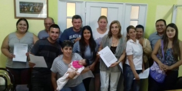 Gaboto: familias recibieron materiales para construir sus viviendas