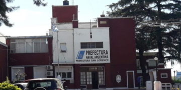 Buscan a un joven que se arrojó a nadar y desapareció en el rio