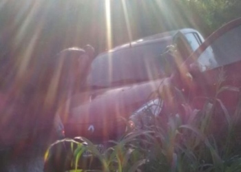 Puerto Aragón: un auto cayó a la cuneta y se repiten los accidentes