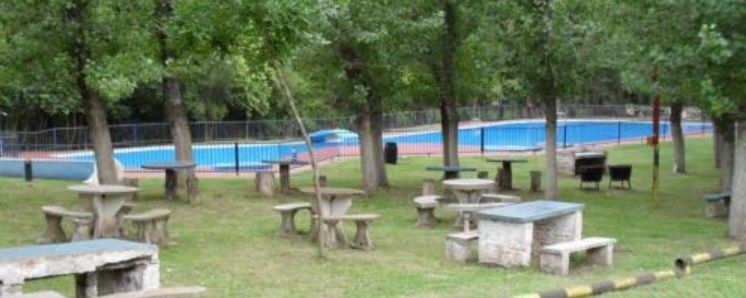 Parejas de mujeres denuncian discriminación en un camping de Oliveros