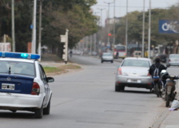 Descubren una moto robada y detienen a dos personas tras una persecución