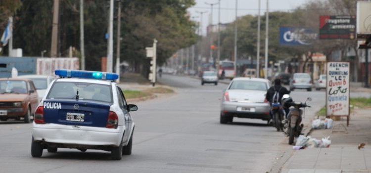 Descubren una moto robada y detienen a dos personas tras una persecución