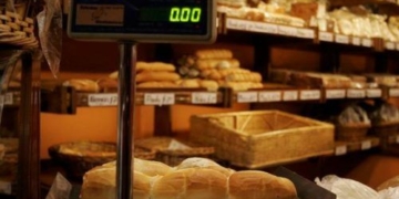 El pan vuelve a aumentar y el kilo llega a los 45 pesos