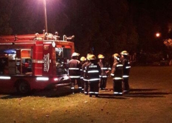 Bomberos voluntarios ayudaron a salvar la vida de un bebé que nació en su casa