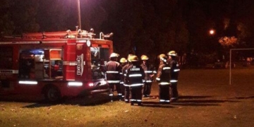 Bomberos voluntarios ayudaron a salvar la vida de un bebé que nació en su casa